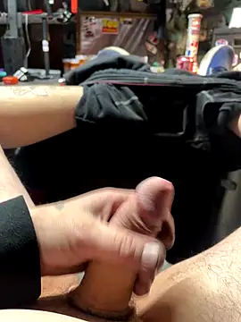 Snapshot of joeycbigcock chatting on November 2025 01:28:01 AM joeycbigcock online show from November 2025 01:28:01 AM