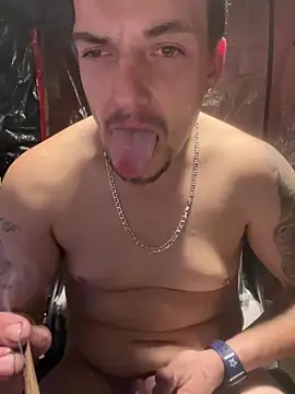 Snapshot of joeycbigcock chatting on March 2025 01:46:01 AM joeycbigcock online show from March 2025 01:46:01 AM
