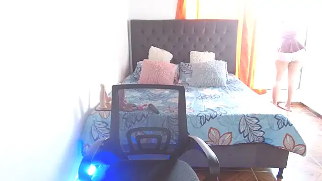 Kerly Lopez online show from May 2026 05:44:02 PM