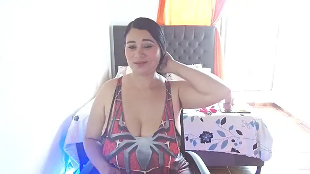 Kerly Lopez online show from June 2026 05:58:02 PM