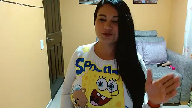 Snapshot of Kerly_Lopez chatting on January 2025 11:10:01 PM Kerly Lopez online show from January 2025 11:10:01 PM