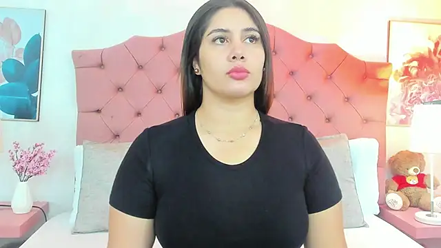 ThyaraJhons online show from April 2026 12:01:01 PM