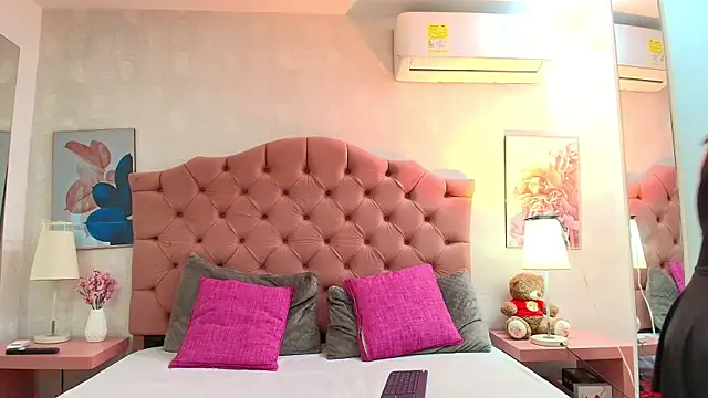 ThyaraJhons online show from March 2026 11:49:01 AM