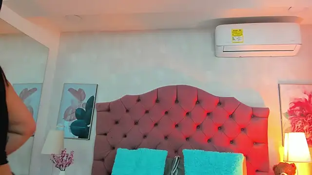 ThyaraJhons online show from April 2026 11:55:01 AM