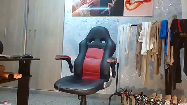 Samantabrown  online show from February 2026 11:20:02 AM