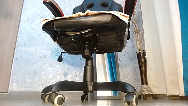 Samantabrown  online show from November 2025 11:36:02 AM