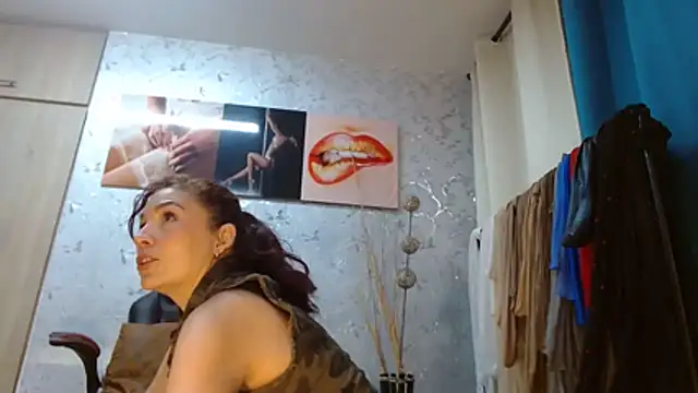 Samantabrown  online show from February 2026 11:16:01 AM