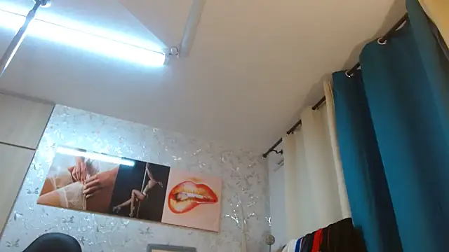 Samantabrown  online show from April 2026 11:13:01 AM