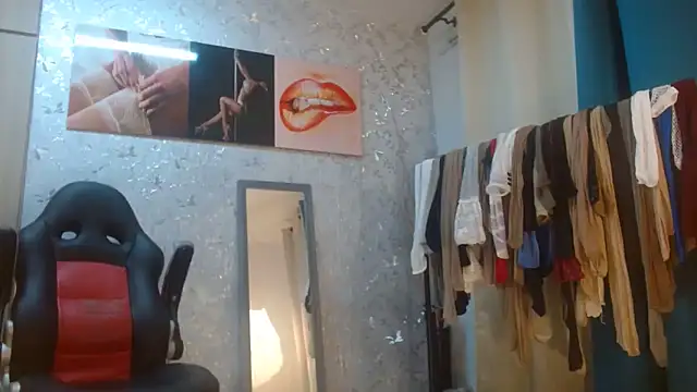 Samantabrown  online show from April 2026 11:06:02 AM