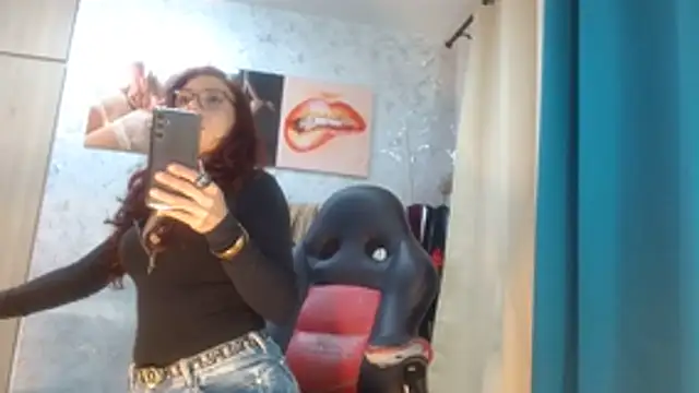 Samantabrown  online show from April 2026 11:12:01 AM