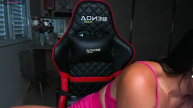 ivyy scott online show from February 2026 04:18:02 PM