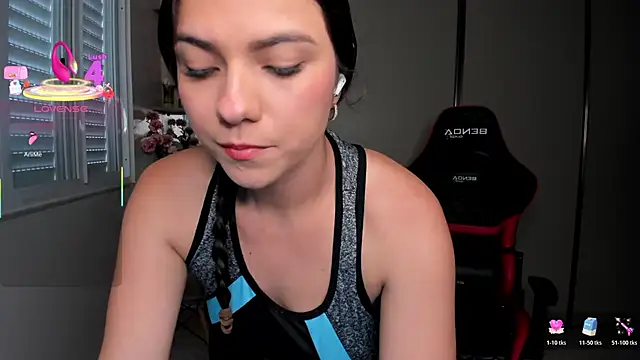 ivyy scott online show from October 2025 03:01:01 PM