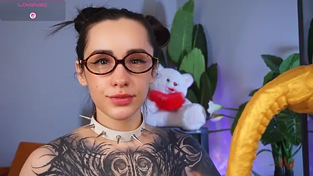 EvaCanton online show from February 2026 02:18:02 AM