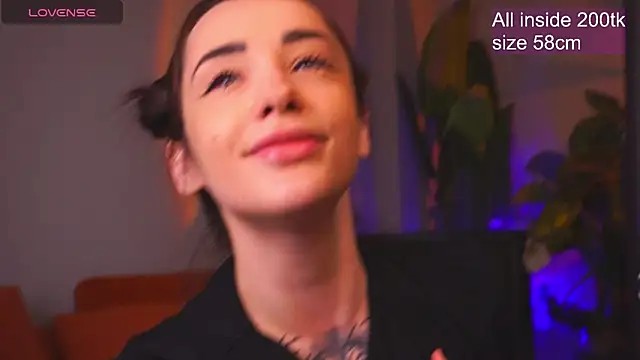 EvaCanton online show from April 2026 02:01:01 AM