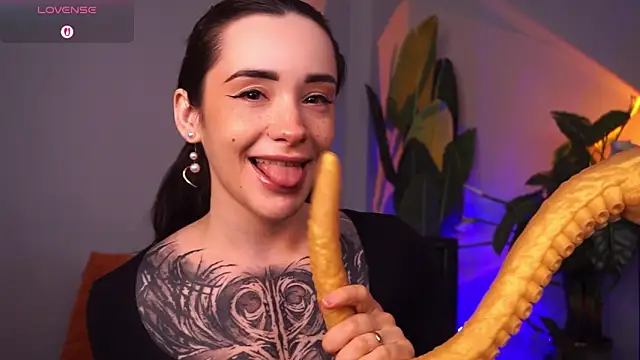 EvaCanton online show from March 2026 02:07:01 AM