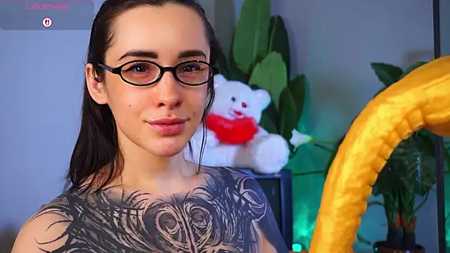 EvaCanton online show from February 2026 02:17:02 AM