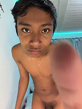 alejo cute online show from May 2026 01:06:01 PM