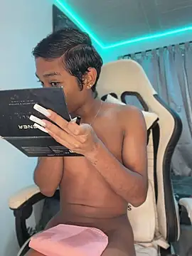 Snapshot of alejo_cute chatting on June 2026 01:30:01 PM alejo cute online show from June 2026 01:30:01 PM