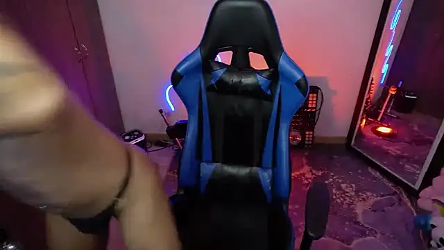 tay ler3 online show from April 2026 03:02:02 AM