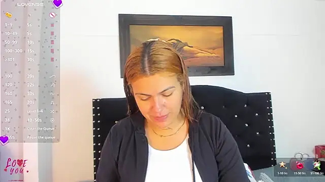 Alexandra Torress online show from December 2025 11:56:01 AM