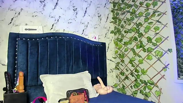 Amy hoy69 online show from March 2026 03:28:01 AM