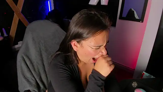 Amy hoy69 online show from April 2026 07:14:01 AM