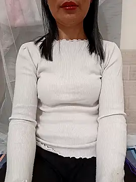 Snapshot of Asian_girl13 chatting on February 2026 02:01:02 AM Asian girl13 online show from February 2026 02:01:02 AM