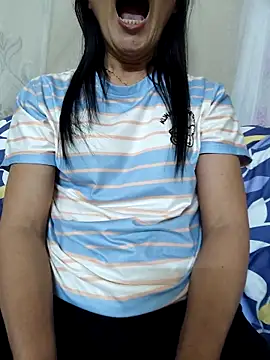 Snapshot of Asian_girl13 chatting on January 2026 05:39:01 PM Asian girl13 online show from January 2026 05:39:01 PM