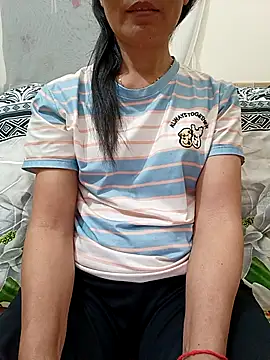 Snapshot of Asian_girl13 chatting on February 2026 01:35:02 PM Asian girl13 online show from February 2026 01:35:02 PM