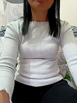 Snapshot of Asian_girl13 chatting on February 2026 01:56:01 PM Asian girl13 online show from February 2026 01:56:01 PM