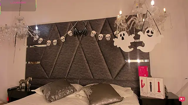 Snapshot of IsabellaGrey19 chatting on October 2025 07:33:02 PM IsabellaGrey19 online show from October 2025 07:33:02 PM