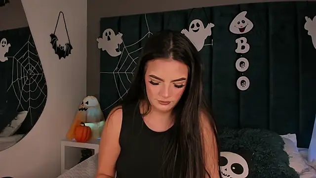 Snapshot of IsabellaGrey19 chatting on October 2025 07:25:02 PM IsabellaGrey19 online show from October 2025 07:25:02 PM