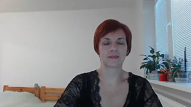 LoraLoraMay online show from September 2025 05:01:01 PM