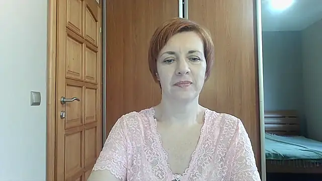 LoraLoraMay online show from February 2026 01:30:01 PM