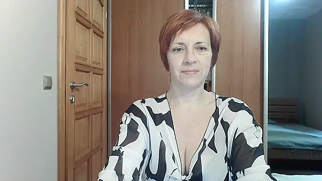 LoraLoraMay online show from April 2026 01:26:02 PM