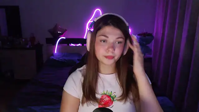 helengilmor online show from September 2025 03:50:02 PM