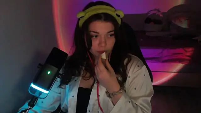 helengilmor online show from February 2026 05:24:02 PM