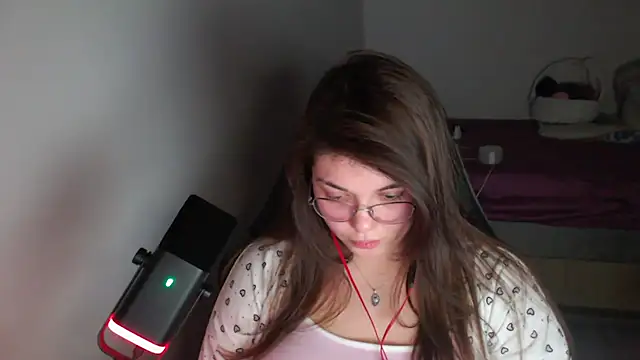 helengilmor online show from March 2026 06:15:02 PM