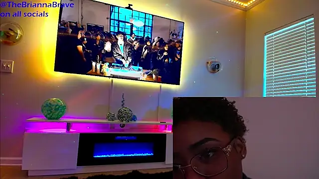 BriannaBrave online show from April 2026 01:41:01 PM