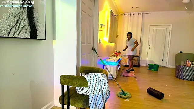 BriannaBrave online show from March 2026 12:49:02 AM