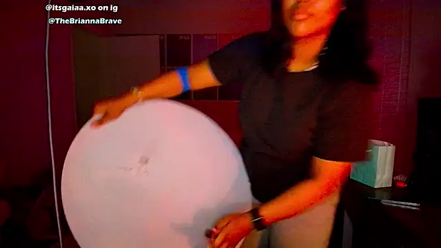 BriannaBrave online show from February 2026 04:33:01 AM