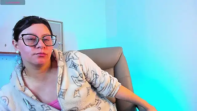 Chanelll Taylorr  online show from January 2026 03:02:01 AM