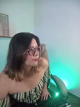 Chanelll Taylorr  online show from January 2026 05:19:01 PM