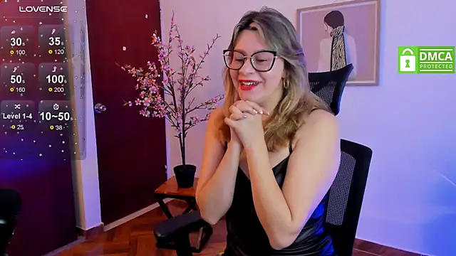 Chanelll Taylorr  online show from March 2025 01:08:02 PM