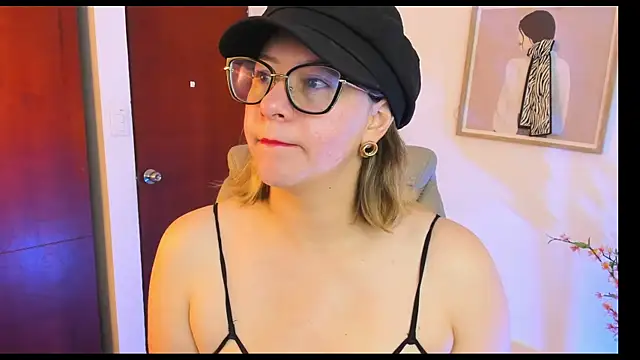 Chanelll Taylorr  online show from October 2025 09:10:01 AM