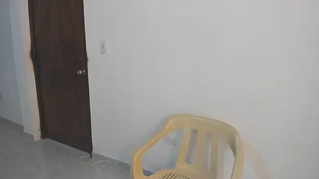 Chanelll Taylorr  online show from April 2026 09:05:02 AM