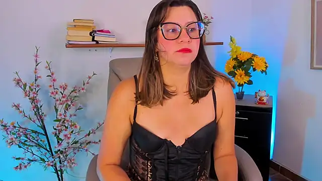 Chanelll Taylorr  online show from June 2026 12:54:02 PM
