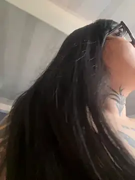 ZTahya online show from April 2026 10:05:02 PM