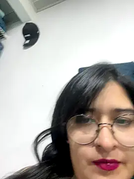 Snapshot of ZTahya chatting on October 2025 04:03:02 AM ZTahya online show from October 2025 04:03:02 AM