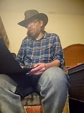 Snapshot of Geaux_Again chatting on January 2025 03:29:01 AM Geaux Again online show from January 2025 03:29:01 AM